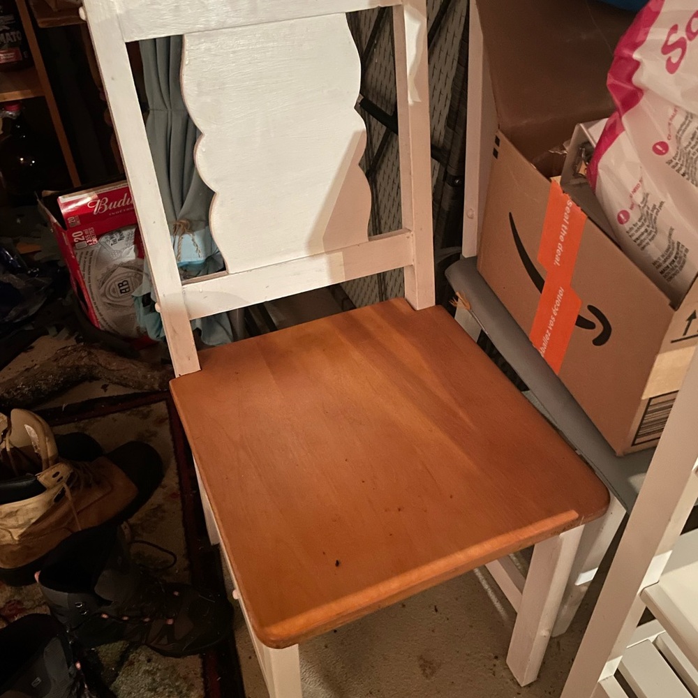 2 Wooden Chair with White Backrest